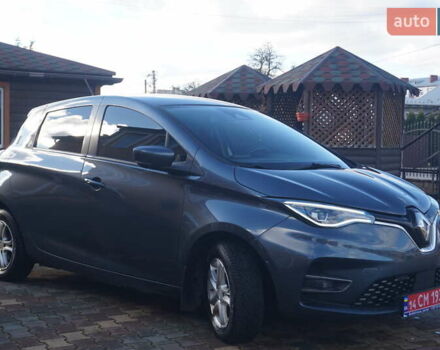 Серый Рено Зое, объемом двигателя 0 л и пробегом 174 тыс. км за 12000 $, фото 4 на Automoto.ua