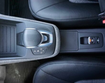 Серый Рено Зое, объемом двигателя 0 л и пробегом 65 тыс. км за 10800 $, фото 13 на Automoto.ua