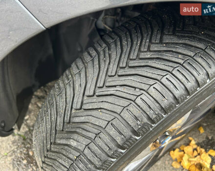 Серый Рено Зое, объемом двигателя 0 л и пробегом 16 тыс. км за 14800 $, фото 39 на Automoto.ua