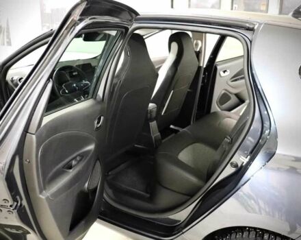 Серый Рено Зое, объемом двигателя 0 л и пробегом 39 тыс. км за 13500 $, фото 6 на Automoto.ua