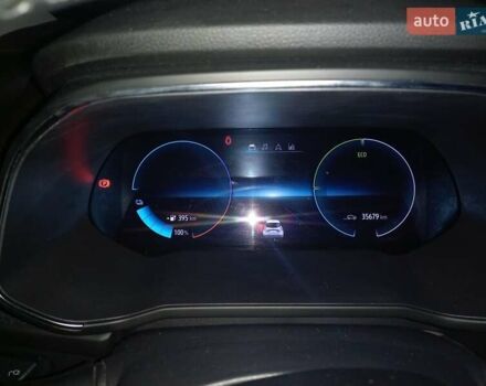 Серый Рено Зое, объемом двигателя 0 л и пробегом 36 тыс. км за 12950 $, фото 1 на Automoto.ua