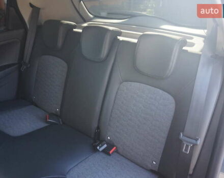 Серый Рено Зое, объемом двигателя 0 л и пробегом 174 тыс. км за 12000 $, фото 47 на Automoto.ua