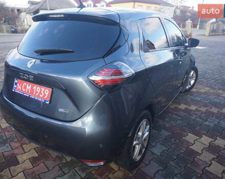 Серый Рено Зое, объемом двигателя 0 л и пробегом 174 тыс. км за 12000 $, фото 16 на Automoto.ua