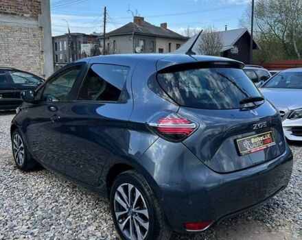 Серый Рено Зое, объемом двигателя 0 л и пробегом 92 тыс. км за 13999 $, фото 5 на Automoto.ua
