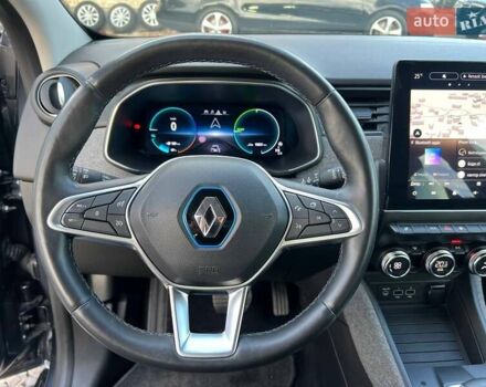 Серый Рено Зое, объемом двигателя 0 л и пробегом 92 тыс. км за 13999 $, фото 33 на Automoto.ua