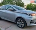 Серый Рено Зое, объемом двигателя 0 л и пробегом 78 тыс. км за 13000 $, фото 1 на Automoto.ua