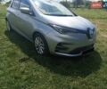 Серый Рено Зое, объемом двигателя 0 л и пробегом 68 тыс. км за 13800 $, фото 1 на Automoto.ua
