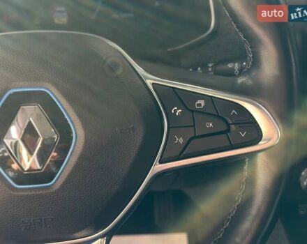 Серый Рено Зое, объемом двигателя 0 л и пробегом 124 тыс. км за 11200 $, фото 22 на Automoto.ua