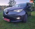 Серый Рено Зое, объемом двигателя 0 л и пробегом 117 тыс. км за 12999 $, фото 1 на Automoto.ua