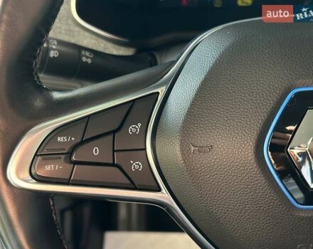 Серый Рено Зое, объемом двигателя 0 л и пробегом 124 тыс. км за 11200 $, фото 20 на Automoto.ua