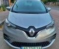 Серый Рено Зое, объемом двигателя 0 л и пробегом 78 тыс. км за 13000 $, фото 1 на Automoto.ua