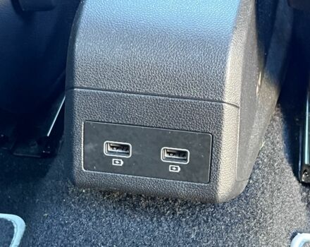 Серый Рено Зое, объемом двигателя 0 л и пробегом 100 тыс. км за 317 $, фото 7 на Automoto.ua