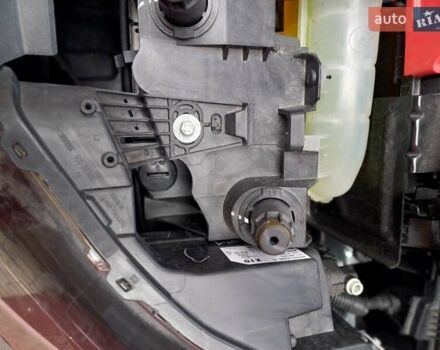 Серый Рено Зое, объемом двигателя 0 л и пробегом 36 тыс. км за 12950 $, фото 41 на Automoto.ua