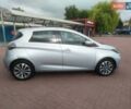 Серый Рено Зое, объемом двигателя 0 л и пробегом 35 тыс. км за 12900 $, фото 4 на Automoto.ua