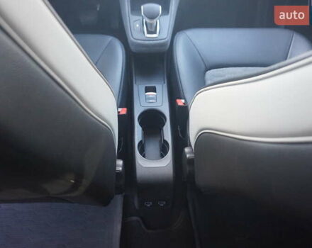 Серый Рено Зое, объемом двигателя 0 л и пробегом 174 тыс. км за 12000 $, фото 50 на Automoto.ua