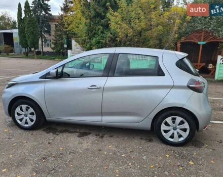 Серый Рено Зое, объемом двигателя 0 л и пробегом 93 тыс. км за 11950 $, фото 3 на Automoto.ua