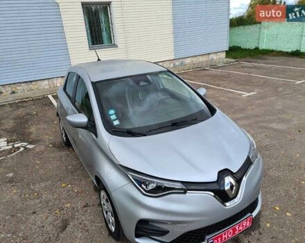 Серый Рено Зое, объемом двигателя 0 л и пробегом 93 тыс. км за 11950 $, фото 8 на Automoto.ua