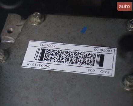 Серый Рено Зое, объемом двигателя 0 л и пробегом 174 тыс. км за 12000 $, фото 63 на Automoto.ua