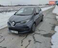 Серый Рено Зое, объемом двигателя 0 л и пробегом 128 тыс. км за 12500 $, фото 1 на Automoto.ua