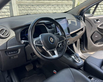 Серый Рено Зое, объемом двигателя 0 л и пробегом 129 тыс. км за 13700 $, фото 10 на Automoto.ua