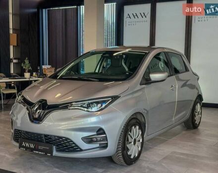 Серый Рено Зое, объемом двигателя 0 л и пробегом 124 тыс. км за 11200 $, фото 9 на Automoto.ua