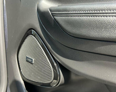 Серый Рено Зое, объемом двигателя 0 л и пробегом 129 тыс. км за 13700 $, фото 17 на Automoto.ua