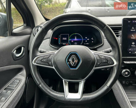 Серый Рено Зое, объемом двигателя 0 л и пробегом 16 тыс. км за 14800 $, фото 18 на Automoto.ua