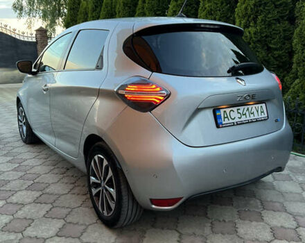 Серый Рено Зое, объемом двигателя 0 л и пробегом 87 тыс. км за 14200 $, фото 5 на Automoto.ua