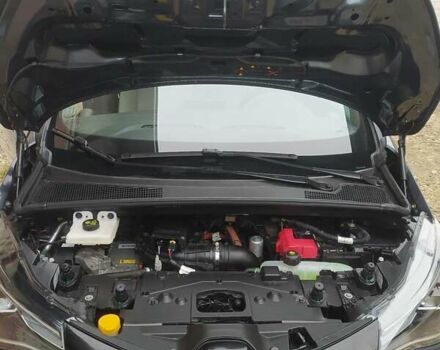 Серый Рено Зое, объемом двигателя 0 л и пробегом 19 тыс. км за 15900 $, фото 2 на Automoto.ua