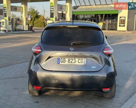 Серый Рено Зое, объемом двигателя 0 л и пробегом 35 тыс. км за 13450 $, фото 5 на Automoto.ua