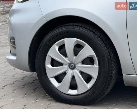 Сірий Рено Зое, об'ємом двигуна 0 л та пробігом 85 тис. км за 12600 $, фото 13 на Automoto.ua