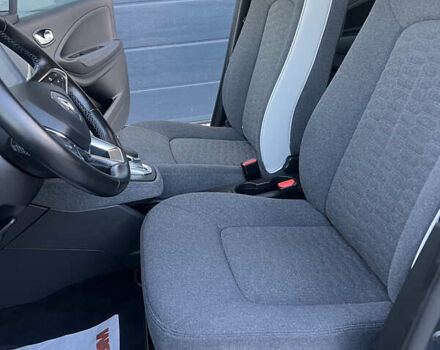 Серый Рено Зое, объемом двигателя 0 л и пробегом 115 тыс. км за 12650 $, фото 30 на Automoto.ua