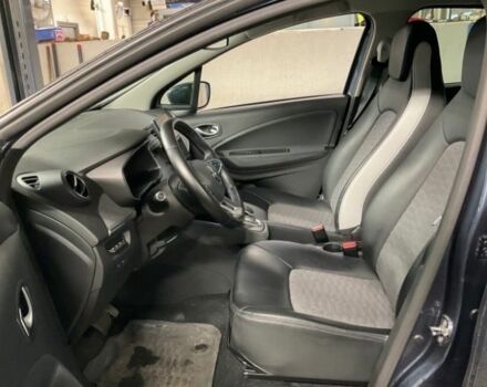 Серый Рено Зое, объемом двигателя 0 л и пробегом 105 тыс. км за 11900 $, фото 9 на Automoto.ua