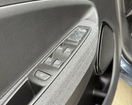 Сірий Рено Зое, об'ємом двигуна 0 л та пробігом 99 тис. км за 13950 $, фото 29 на Automoto.ua