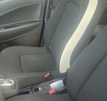 Рено Зое 2021 в Ивано-Франковске на Automoto.ua Серый Рено Зое, объемом двигателя 0 л и пробегом 31 тыс. км за 13450 $, фото 14 на Automoto.ua