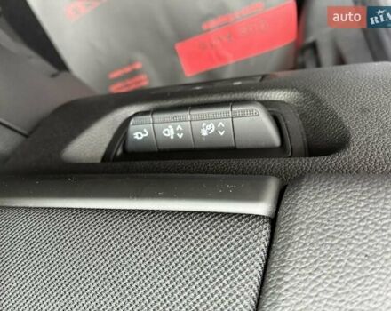 Серый Рено Зое, объемом двигателя 0 л и пробегом 33 тыс. км за 12900 $, фото 67 на Automoto.ua
