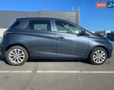 Серый Рено Зое, объемом двигателя 0 л и пробегом 22 тыс. км за 14100 $, фото 7 на Automoto.ua