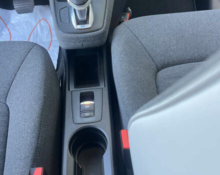 Серый Рено Зое, объемом двигателя 0 л и пробегом 115 тыс. км за 12650 $, фото 34 на Automoto.ua