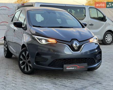 Серый Рено Зое, объемом двигателя 0 л и пробегом 115 тыс. км за 12650 $, фото 13 на Automoto.ua