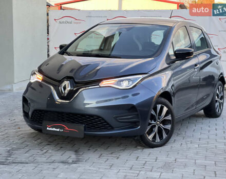 Серый Рено Зое, объемом двигателя 0 л и пробегом 115 тыс. км за 12650 $, фото 68 на Automoto.ua