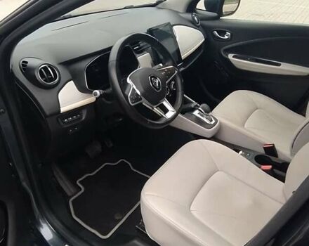Серый Рено Зое, объемом двигателя 0 л и пробегом 19 тыс. км за 15900 $, фото 14 на Automoto.ua