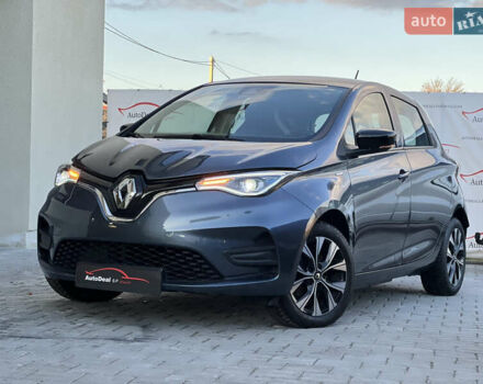 Серый Рено Зое, объемом двигателя 0 л и пробегом 115 тыс. км за 12650 $, фото 69 на Automoto.ua