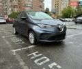Серый Рено Зое, объемом двигателя 0 л и пробегом 33 тыс. км за 12900 $, фото 6 на Automoto.ua