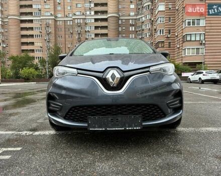 Серый Рено Зое, объемом двигателя 0 л и пробегом 33 тыс. км за 12900 $, фото 4 на Automoto.ua