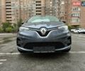 Серый Рено Зое, объемом двигателя 0 л и пробегом 33 тыс. км за 12900 $, фото 4 на Automoto.ua