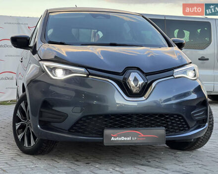 Серый Рено Зое, объемом двигателя 0 л и пробегом 115 тыс. км за 12650 $, фото 7 на Automoto.ua