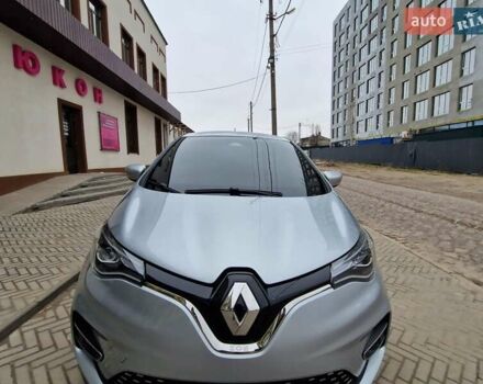 Серый Рено Зое, объемом двигателя 0 л и пробегом 32 тыс. км за 14500 $, фото 8 на Automoto.ua