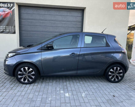 Серый Рено Зое, объемом двигателя 0 л и пробегом 115 тыс. км за 12650 $, фото 14 на Automoto.ua