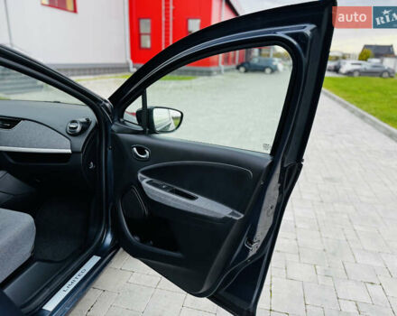 Рено Зое 2021 в Здолбунове на Automoto.ua Серый Рено Зое, объемом двигателя 0 л и пробегом 81 тыс. км за 12499 $, фото 33 на Automoto.ua
