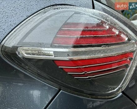 Серый Рено Зое, объемом двигателя 0 л и пробегом 33 тыс. км за 12900 $, фото 41 на Automoto.ua